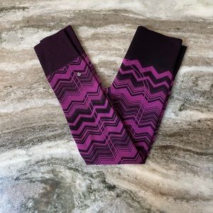 LULULEMON purple and black 7/8 length leggings